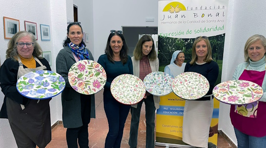 05/12/2024 Artesanía y creatividad solidaria que llega desde Sevilla