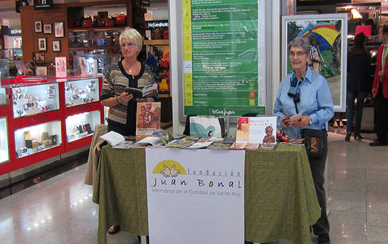 21/10/2014 El Corte Inglés cede su espacio a Fundación Juan Bonal para llevar a cabo iniciativas de sensibilización.