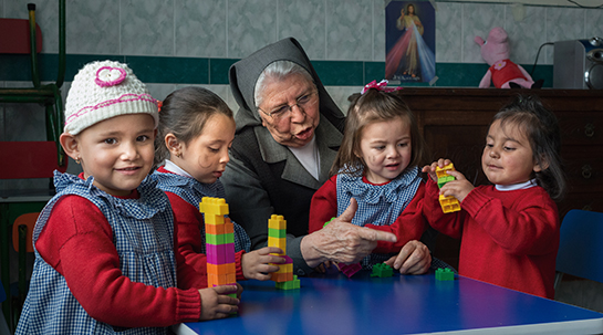 27/04/2015 Valencia trae a España el trabajo de la Fundación con la infancia en Colombia.