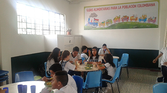 13/07/2015 El comedor infantil en Colombia, agradecido por la solidaridad de Ausolán.